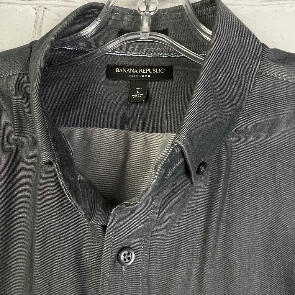 BANANA REPUBLIC men's cotton gray button-up non-iron shirt, size L - Picture 9 of 9